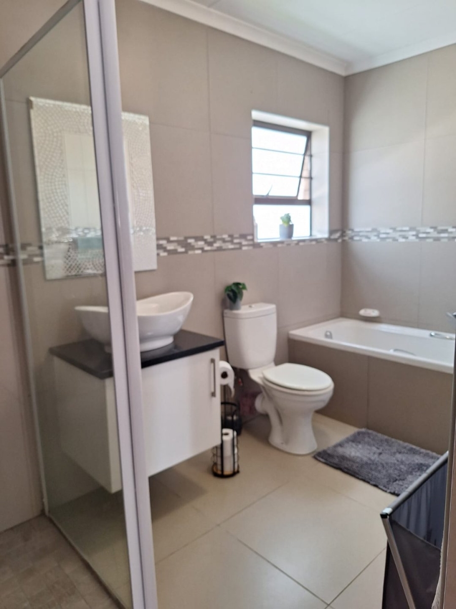 3 Bedroom Property for Sale in Noorsekloof Eastern Cape